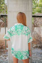 Load image into Gallery viewer, Court | Silk Oversized Shirt
